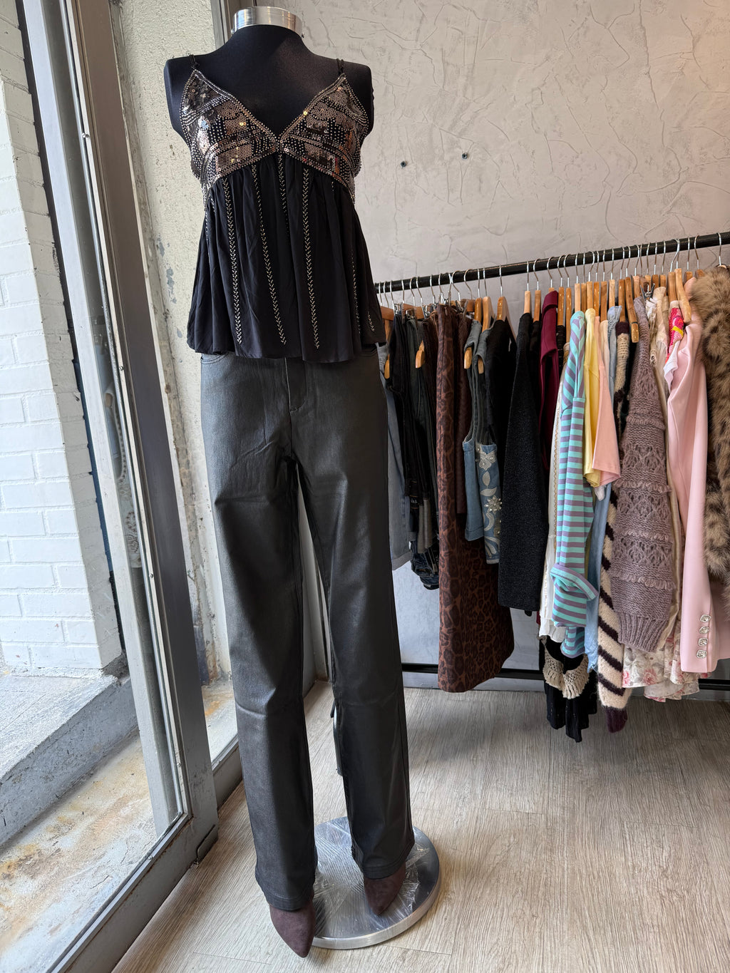 Pantalón efecto cuero