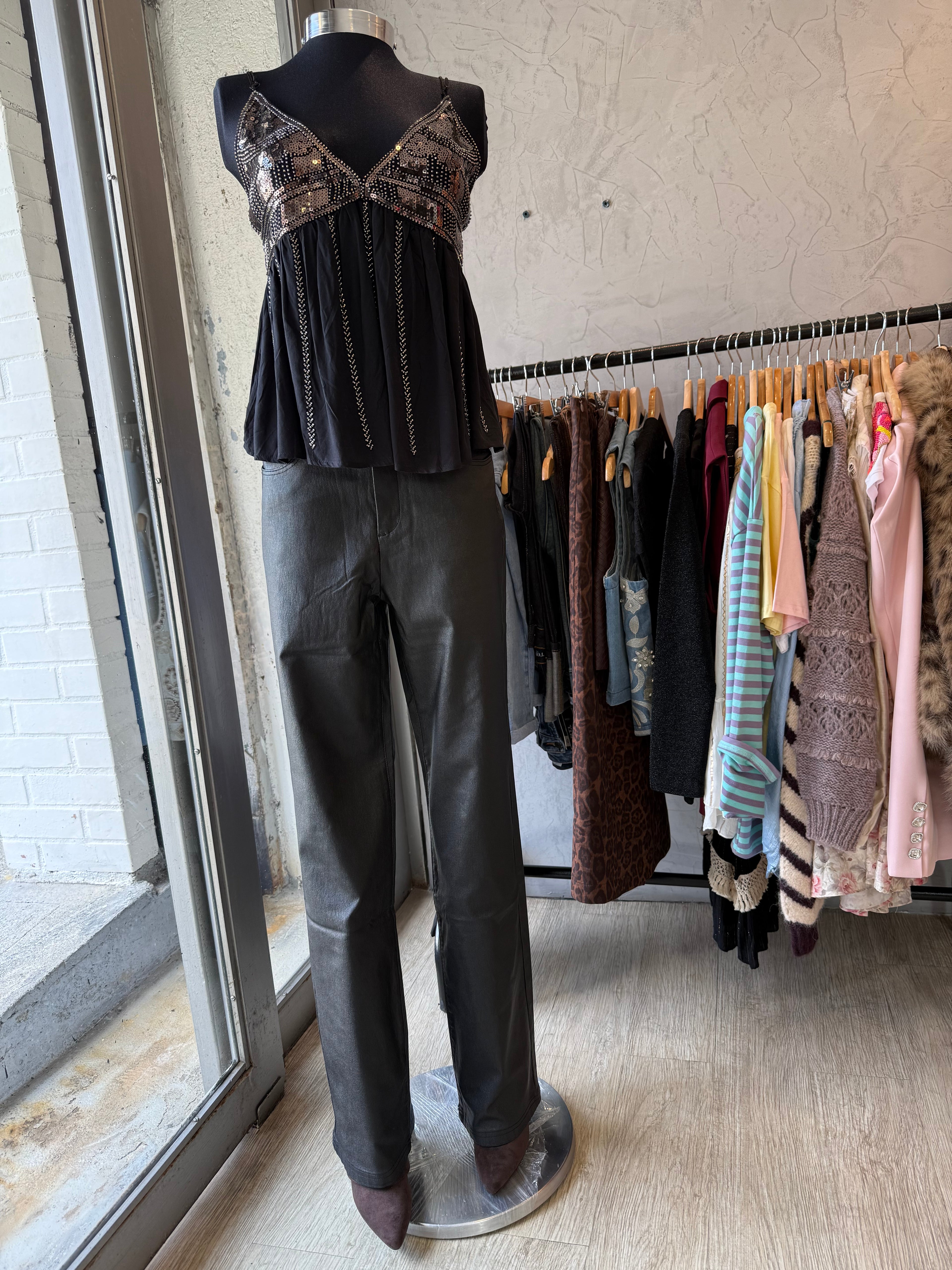 Pantalón efecto cuero
